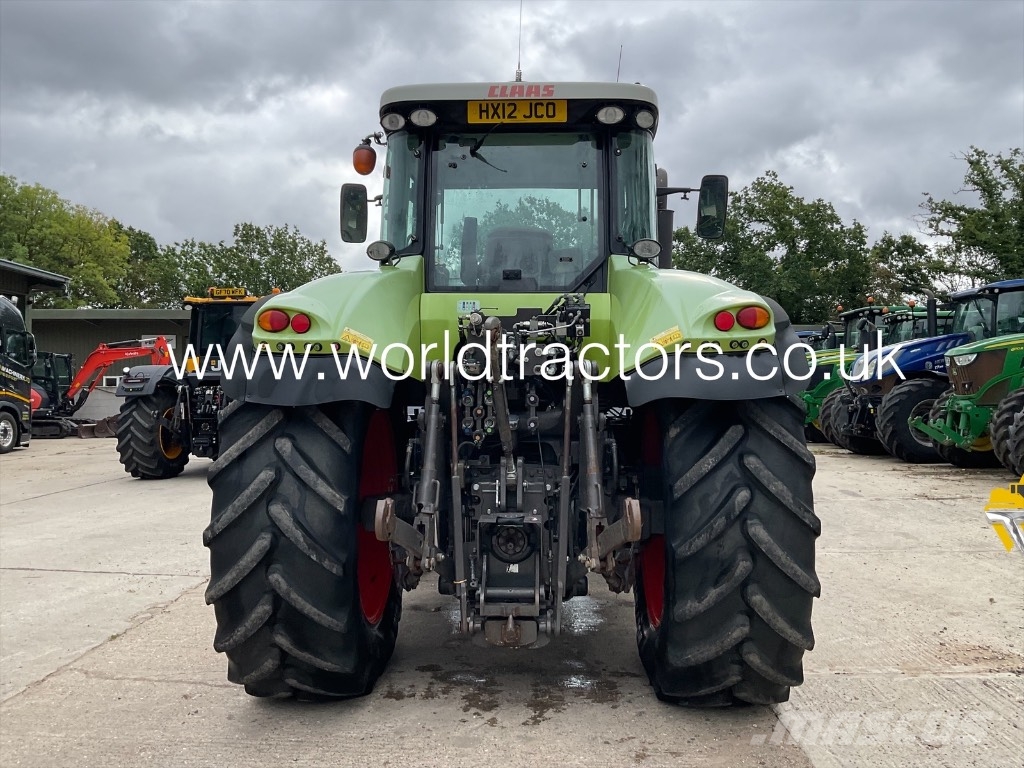 CLAAS Axion 820 Tractors