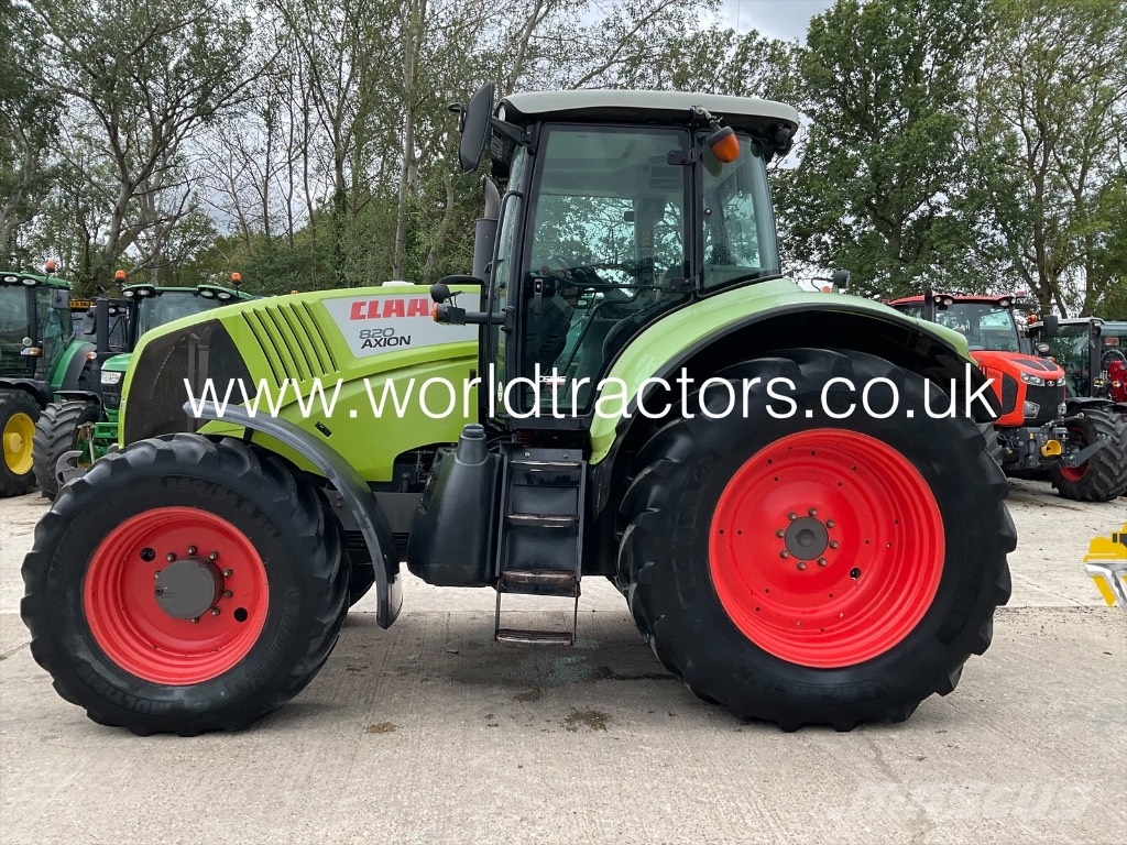 CLAAS Axion 820 Tractors