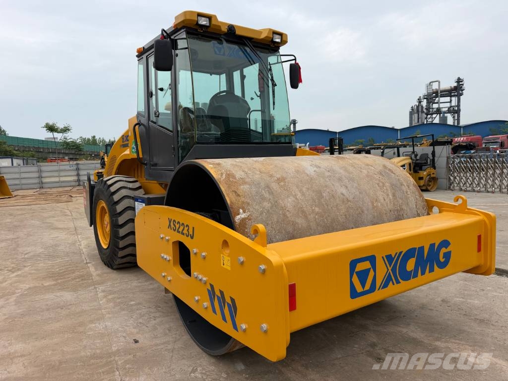 XCMG XS 223 J 振動ローラ