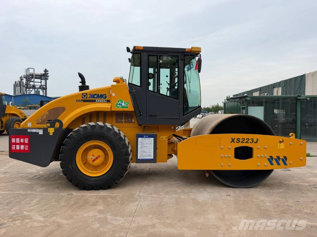 XCMG XS 223 J 振動ローラ