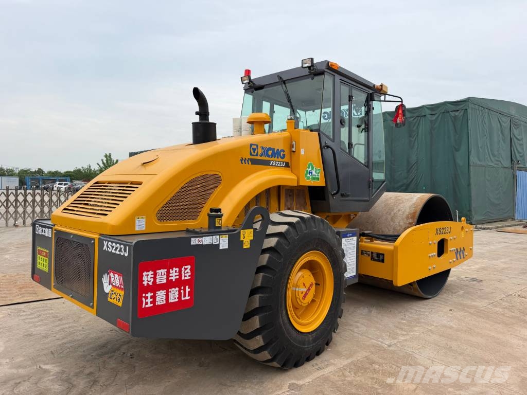 XCMG XS 223 J 振動ローラ