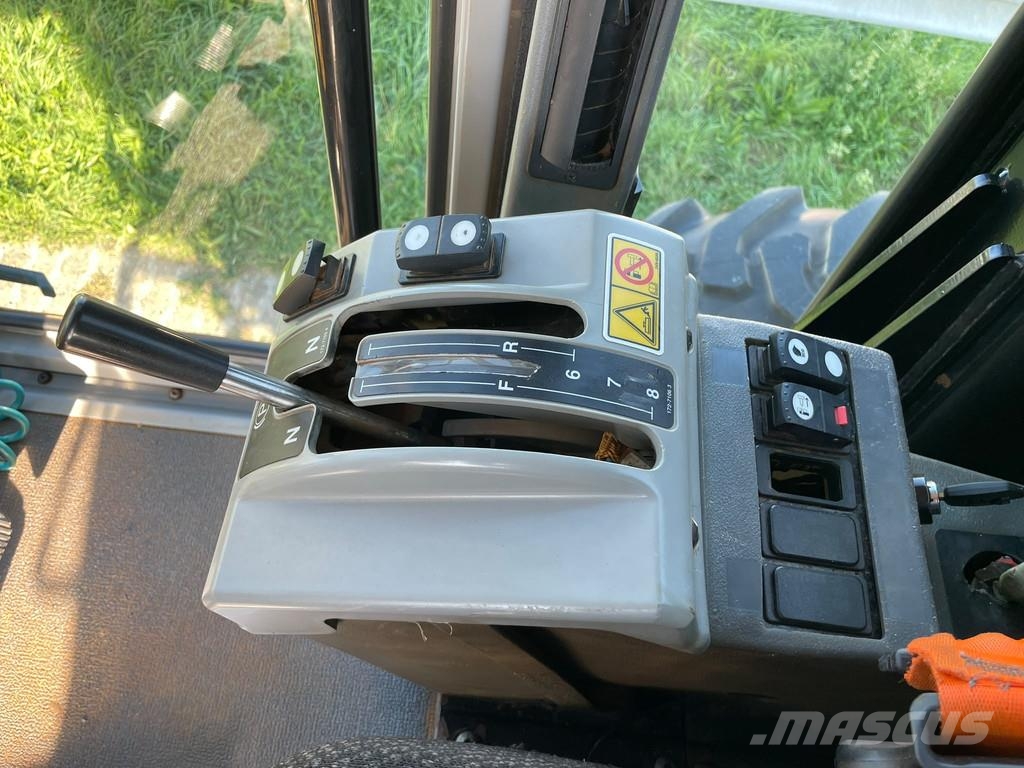 CAT 140k Niveleuse