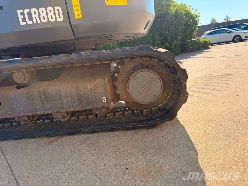 Volvo ECR 88 D Triple Boom Midi bageri 7t – 12t