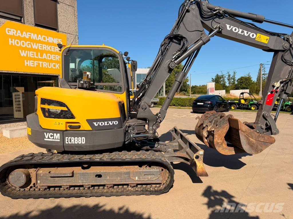 Volvo ECR 88 D Triple Boom Midi bageri 7t – 12t