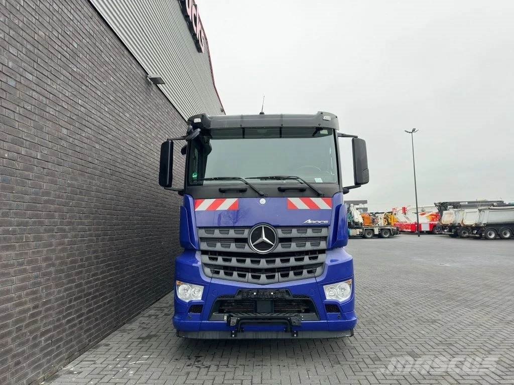 Mercedes-Benz Arocs 3251 8X4 RSP ESE 6 RD 8000 SAUGBAGGER/SUCTIO Paine-/imuautot