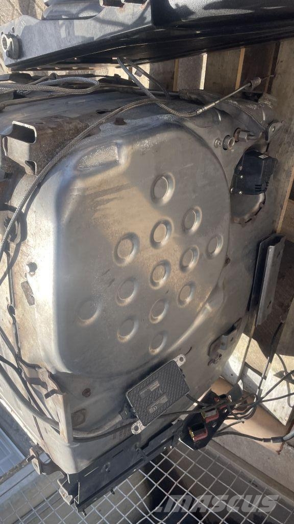Scania Uitlaat demper + tank euro 6 2081012 / 2033706 Haszonjárművek - Egyéb