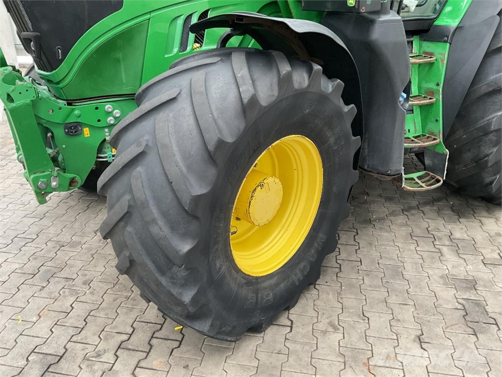 John Deere 6215R Tratores Agrícolas usados