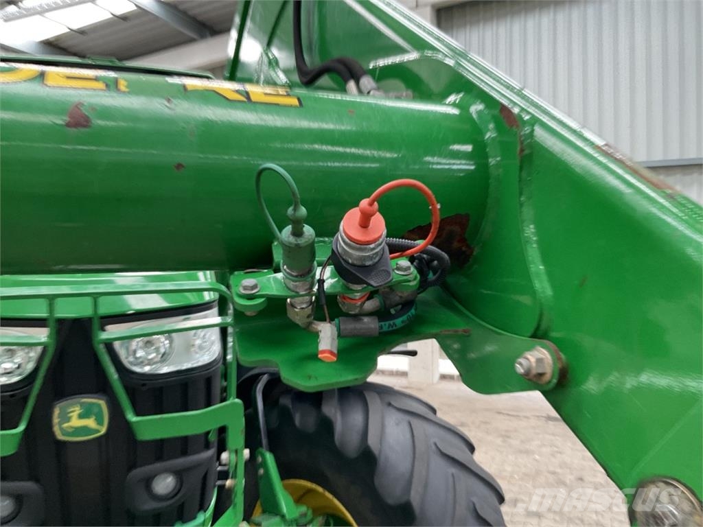 John Deere 6215R Tratores Agrícolas usados