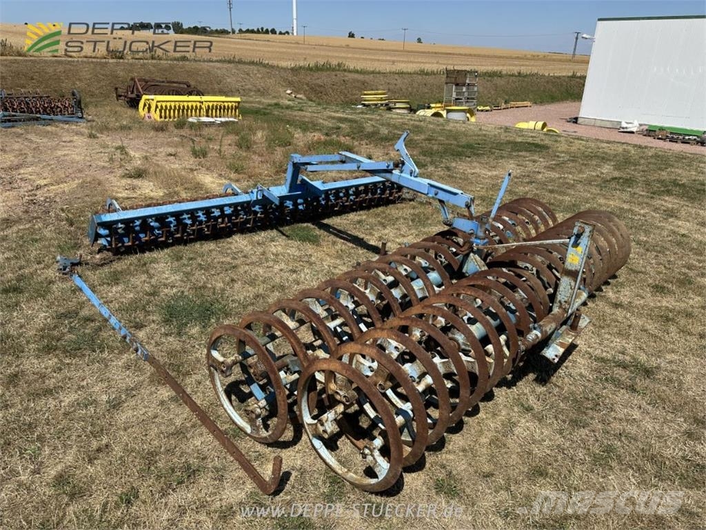 Lemken Doppel-Ringpacker mit Krümelwalze Drugi valjarji