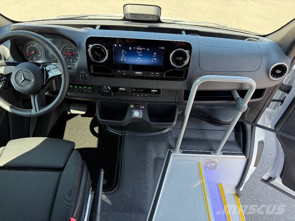 Mercedes-Benz Sprinter 517 buss 19 p Lift Mikroautobusai