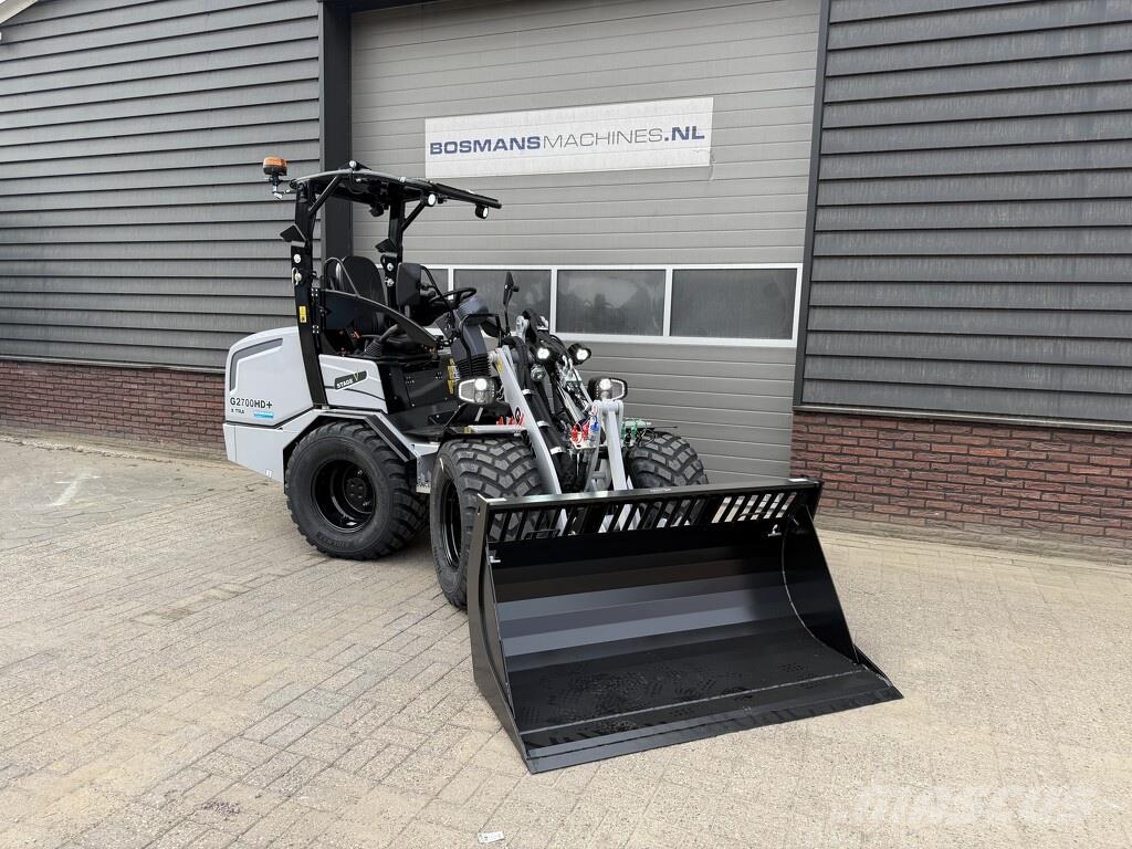 GiANT G2700 X-TRA HD+ shovel / kniklader NIEUW signaalgr Kolesni nakladalci