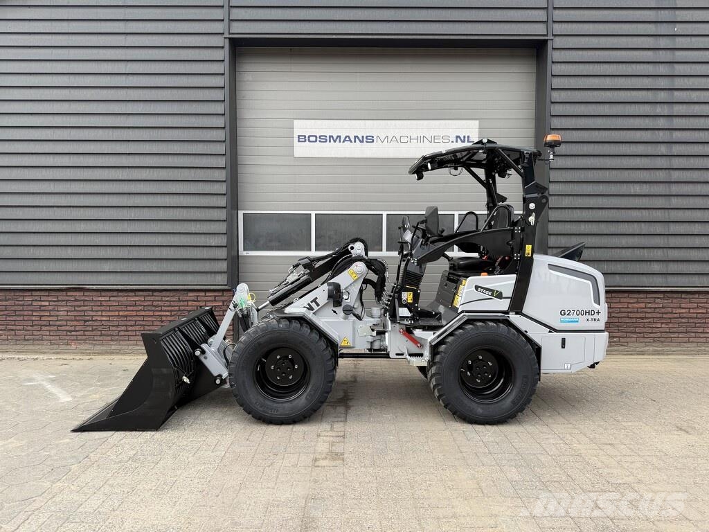 GiANT G2700 X-TRA HD+ shovel / kniklader NIEUW signaalgr Kolesni nakladalci
