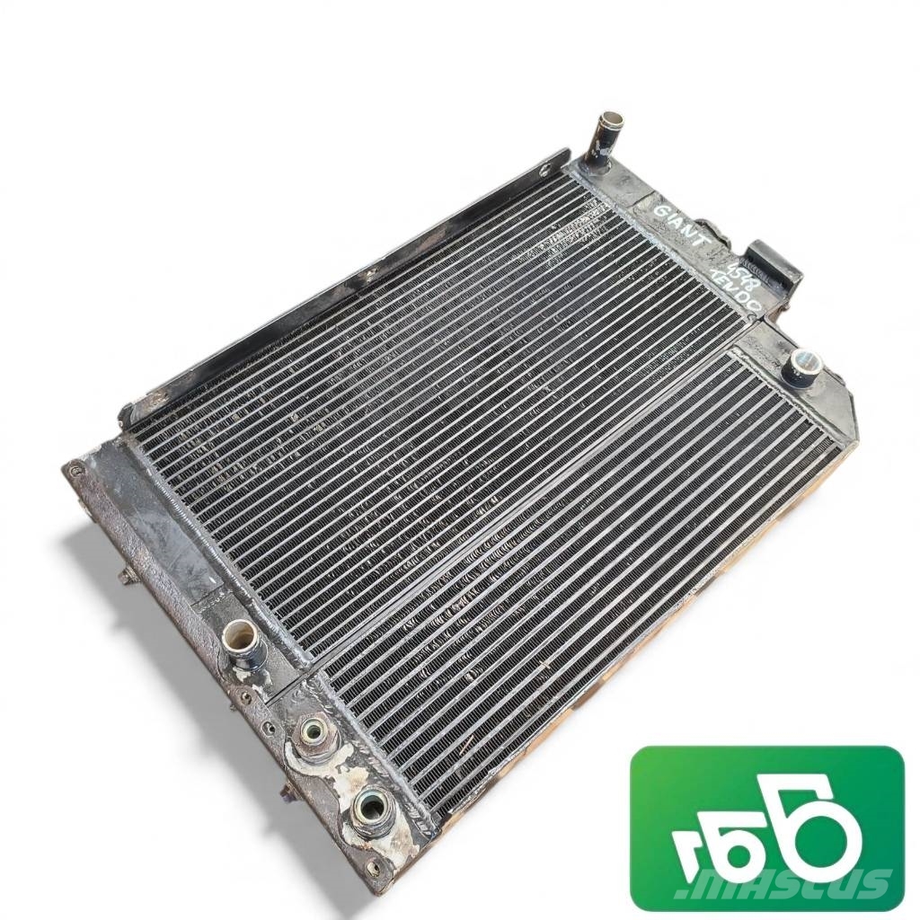 GiANT Tendo 4548 Radiator Radiatoriai