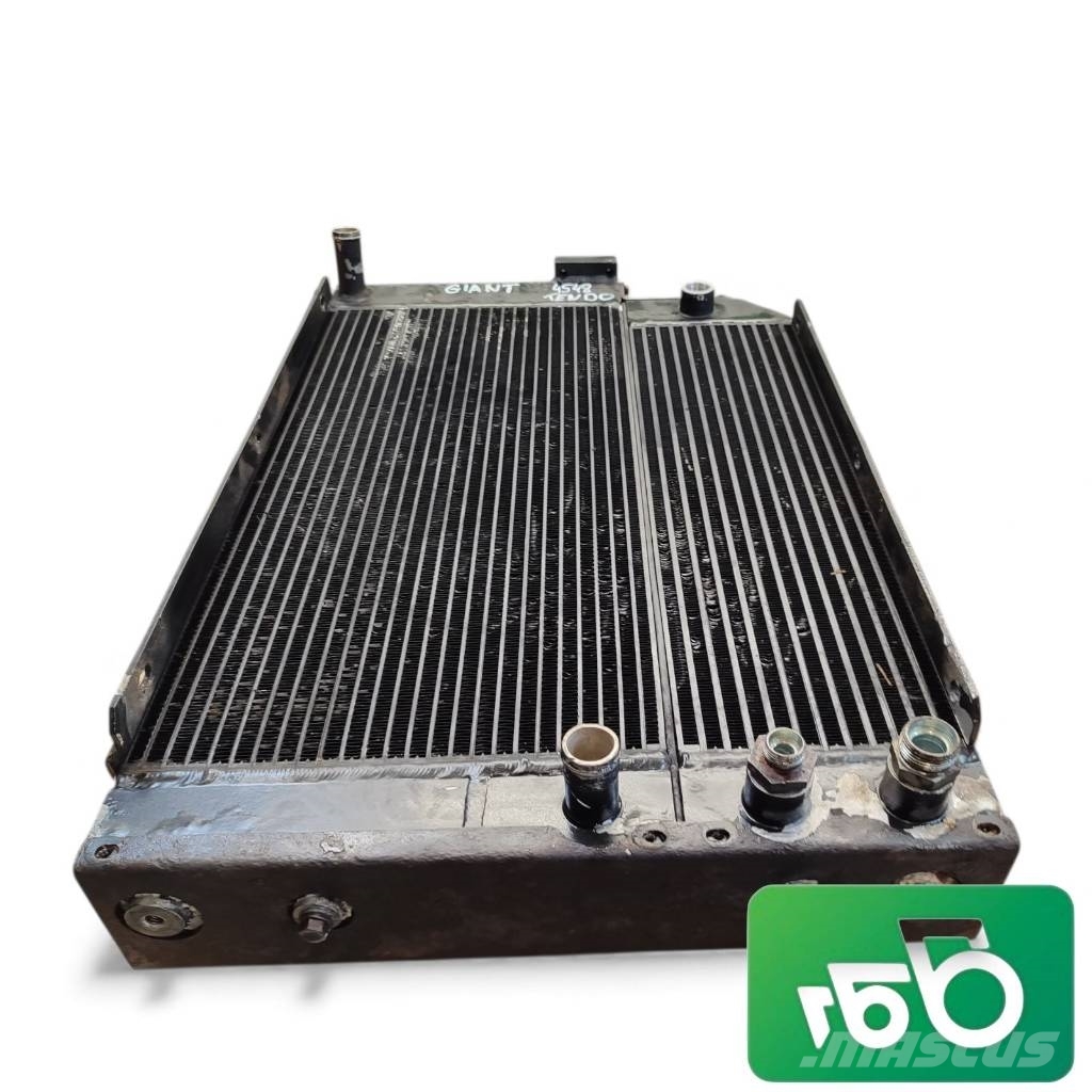 GiANT Tendo 4548 Radiator Radiatoriai