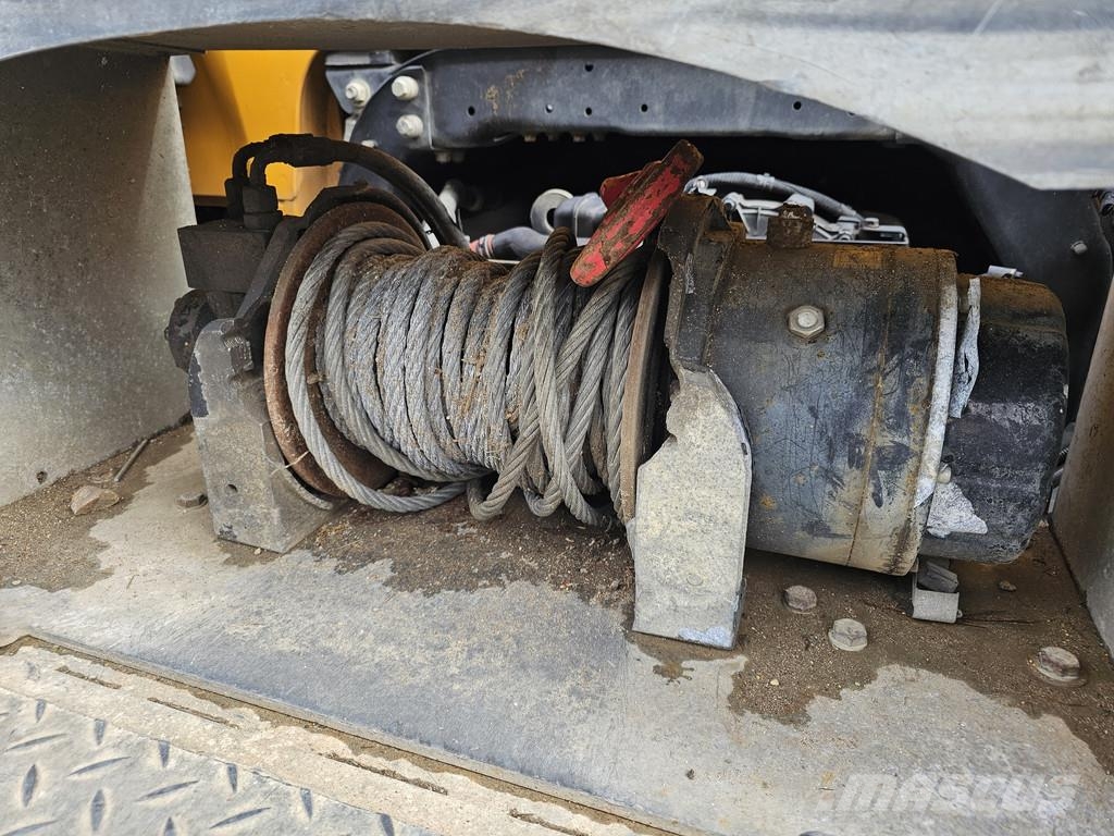Iveco AD320S42 8x2 / RETARDER / WINCH / AUTO-TRANSPORTER Hinausautot