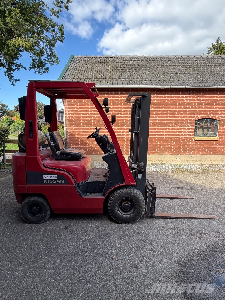 Nissan EBTP1 F1 LPG forklifts