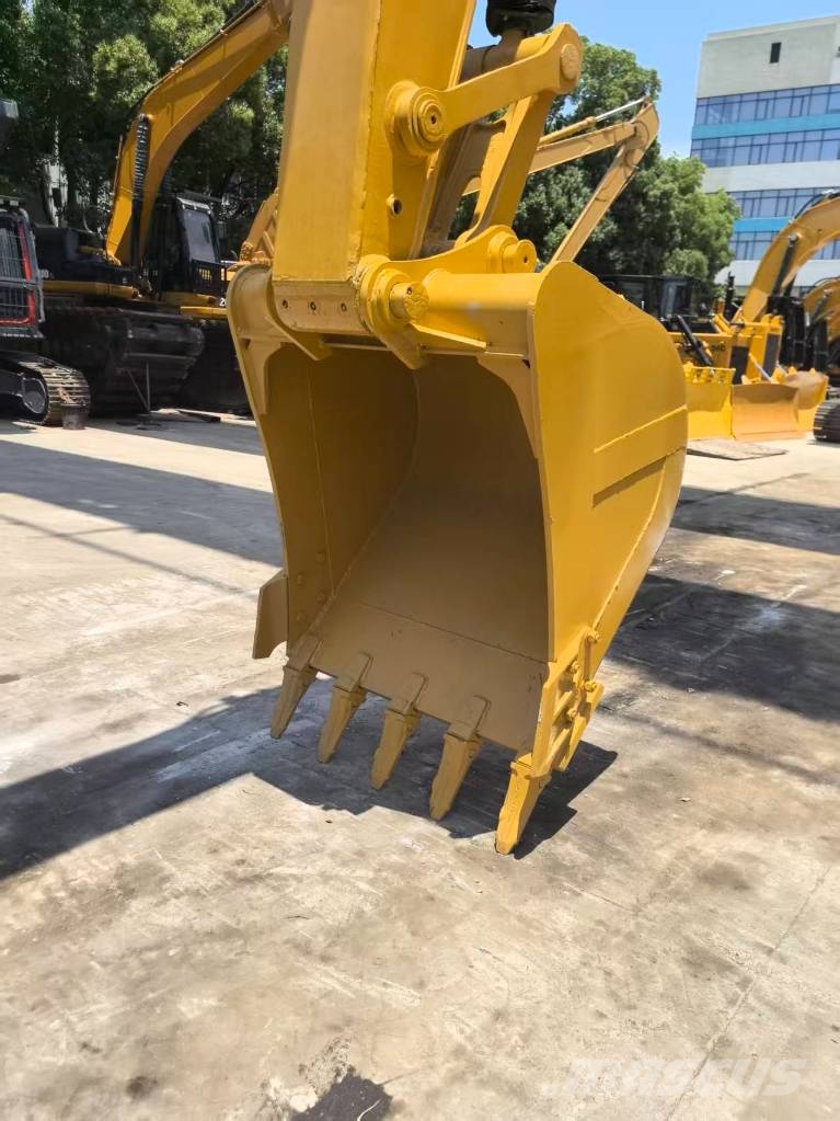 CAT 323 Raupenbagger