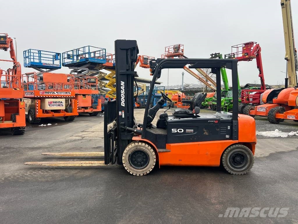 Doosan B50X5 5T 6m Triplex non-marking (1840) Sähkötrukit