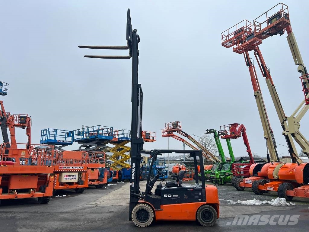 Doosan B50X5 5T 6m Triplex non-marking (1840) Sähkötrukit