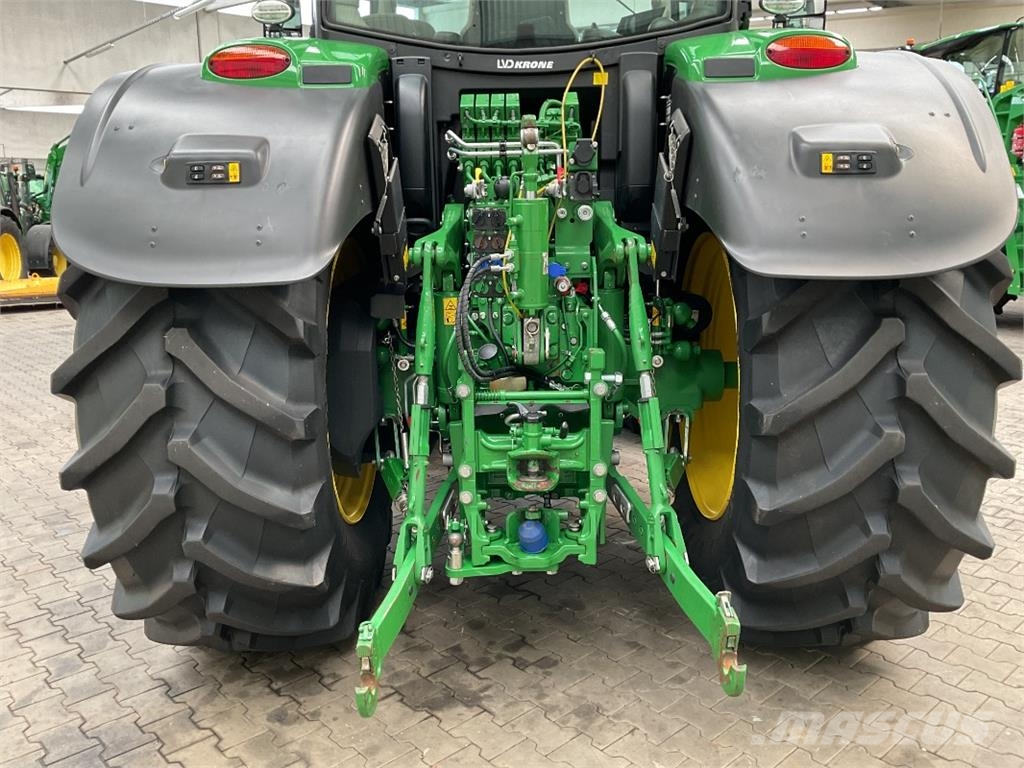 John Deere 6215R Tratores Agrícolas usados