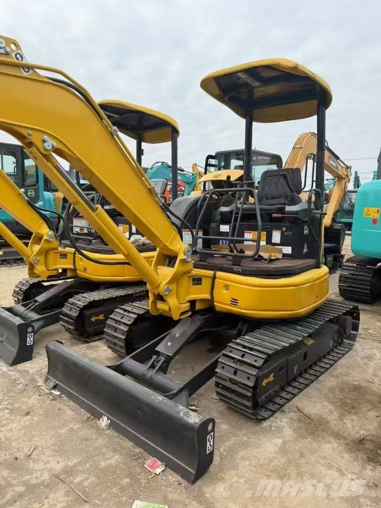 Komatsu 30 Εκσκαφείς με ερπύστριες