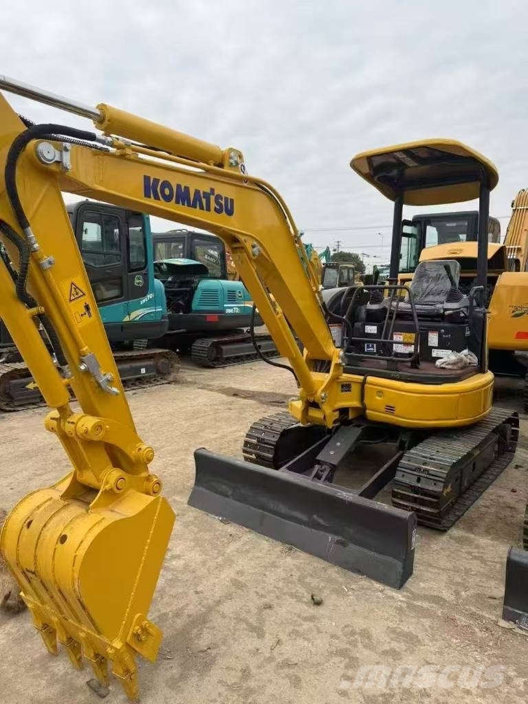 Komatsu 30 Εκσκαφείς με ερπύστριες