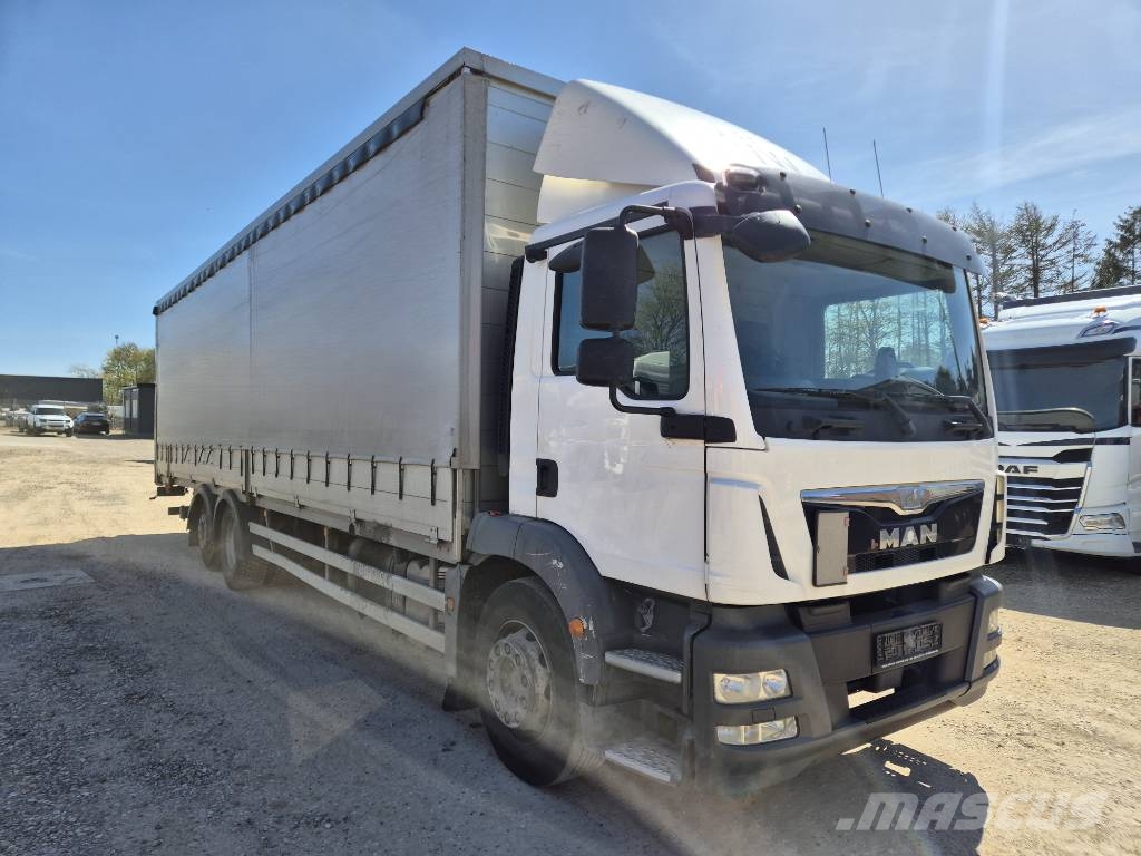 MAN TGM 26.290 6x2-4 //Lift// Nákladné vozidlá s bočnou zhrnovacou plachtou