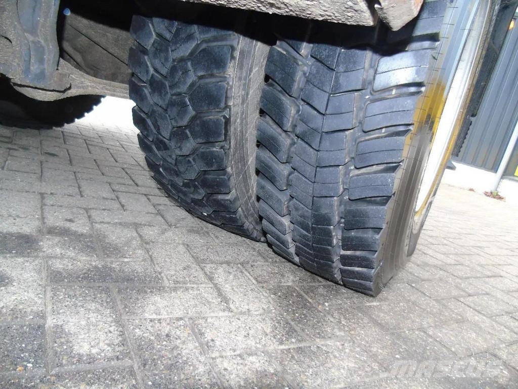 Volvo FMX 500 + 4x4 + HMF 4020 5x + JIB 4x 30 METER + RE Trækkere