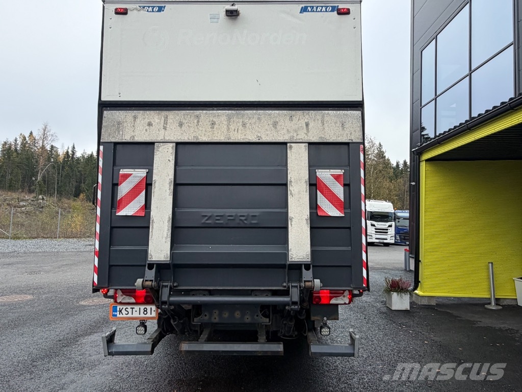 Scania P 230 Umpikorikuorma-autot