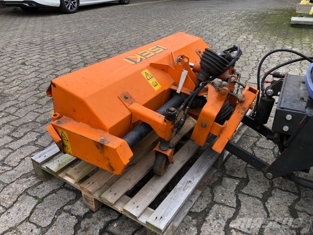 Iseki KL 110 Zamiatarki - Zgarniarki - Odśnieżarki