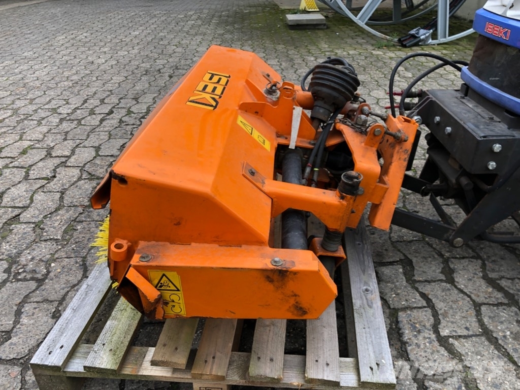 Iseki KL 110 Zamiatarki - Zgarniarki - Odśnieżarki