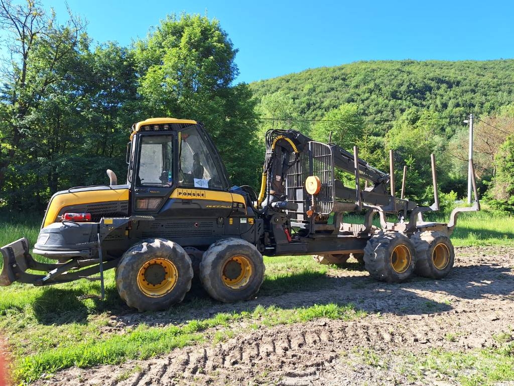 Ponsse Buffalo 8W+Trakčný naviják Forwarders