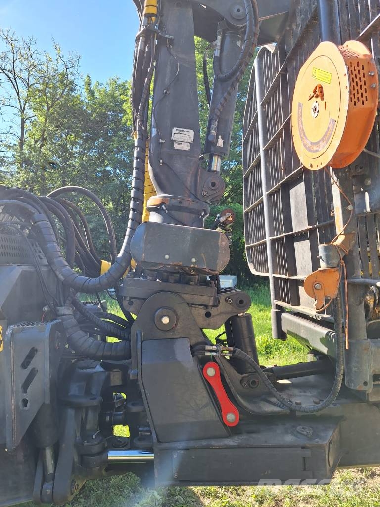 Ponsse Buffalo 8W+Trakčný naviják Forwarders