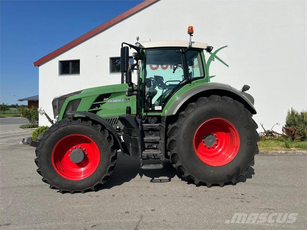 Fendt 828 Vario SCR Profi Plus, RTK, FZW, Bereifung NEU, Трактори