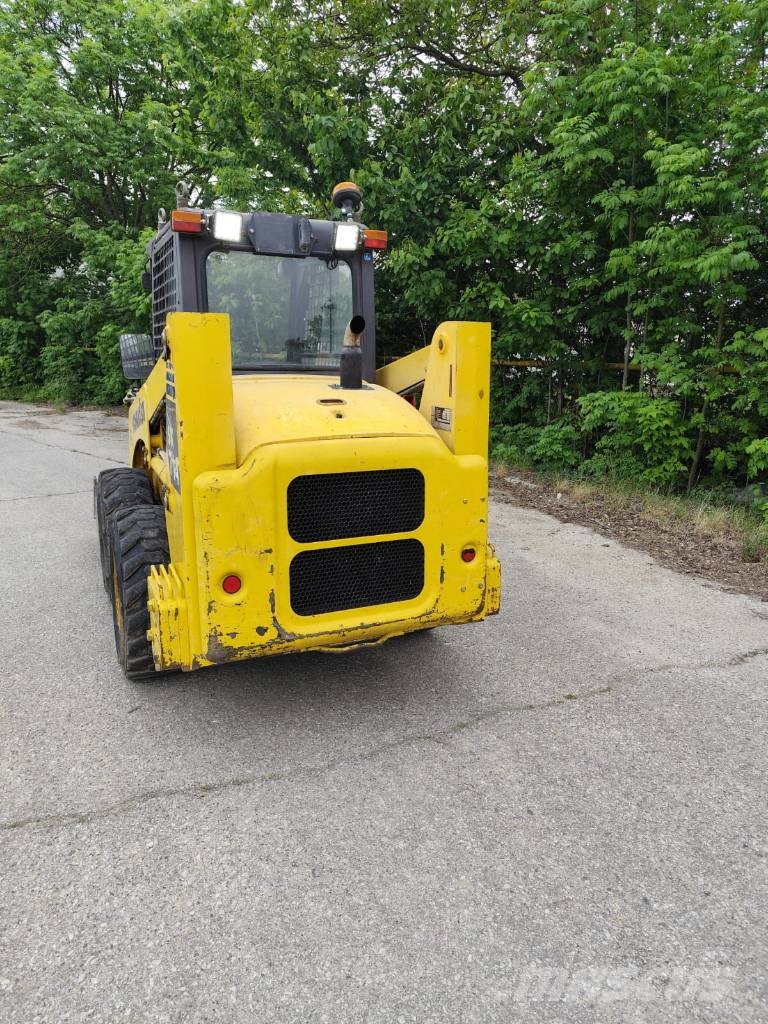 Komatsu SK 714 Kompaktlastare