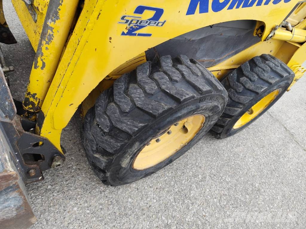 Komatsu SK 714 Kompaktlastare