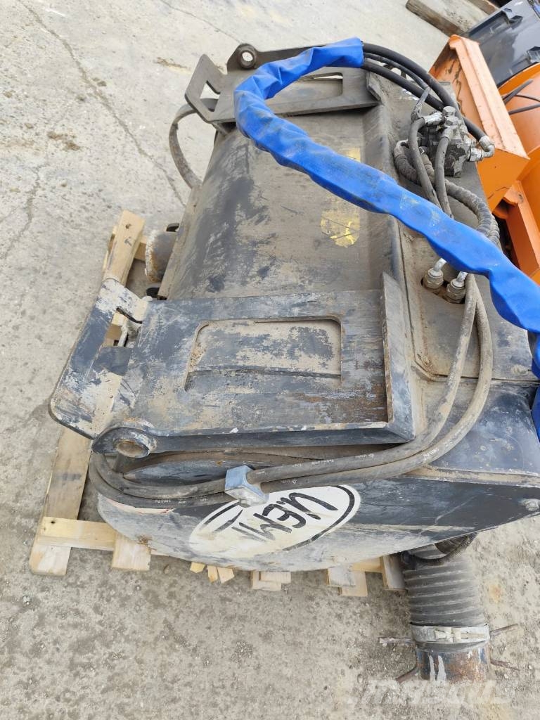 Komatsu SK 714 Kompaktlastare