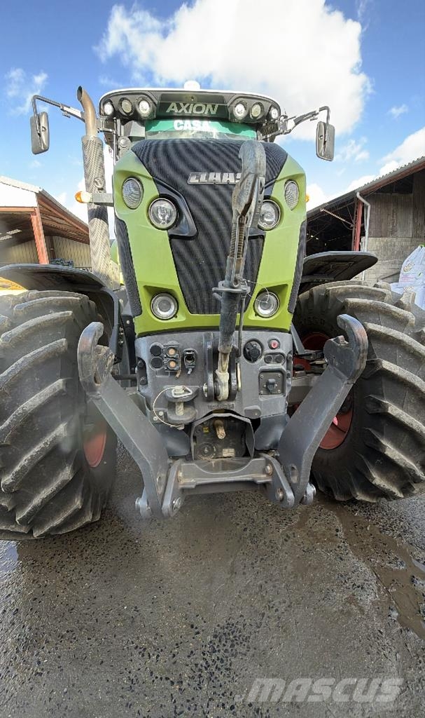 CLAAS AXION 810 Tratores