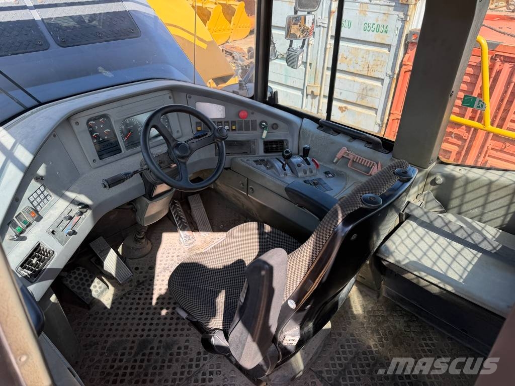Volvo A 30 D ساحبات مفصلية