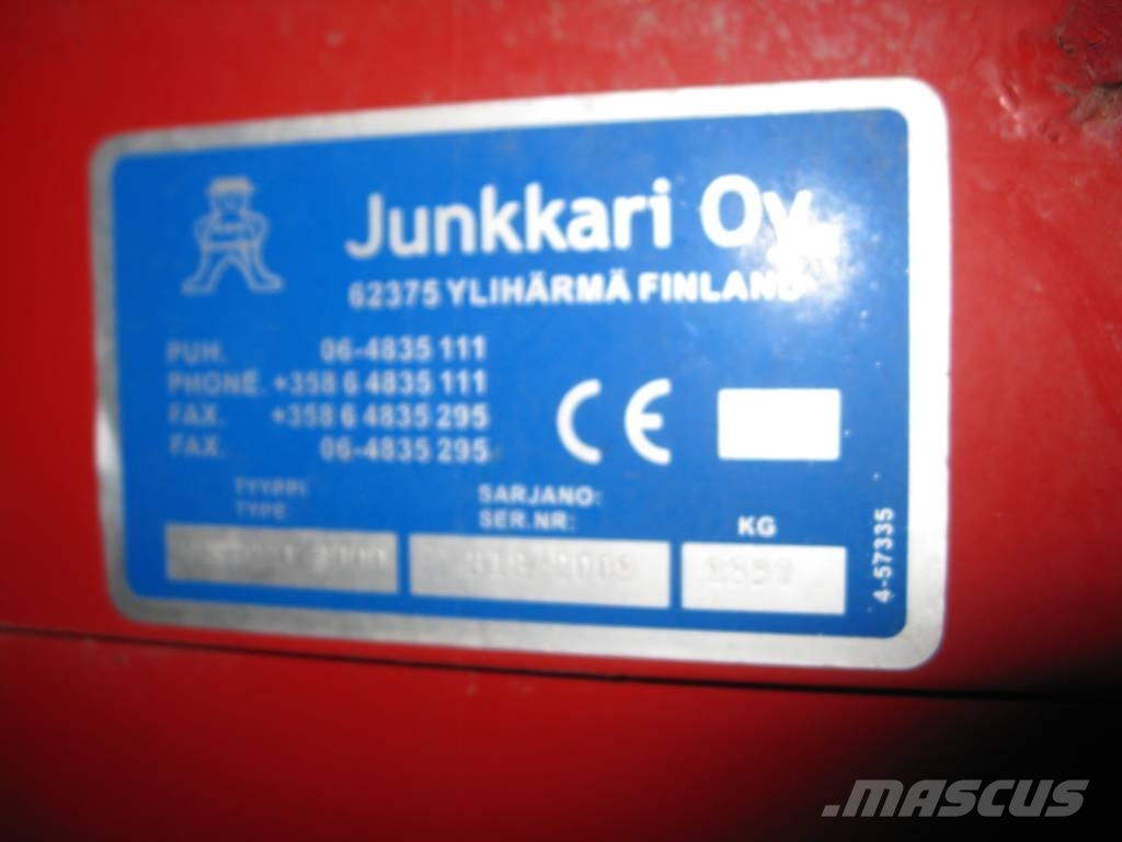 Junkkari Maestro 3000 مثاقيب مدمجة