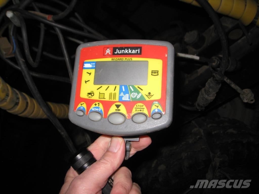 Junkkari Maestro 3000 مثاقيب مدمجة
