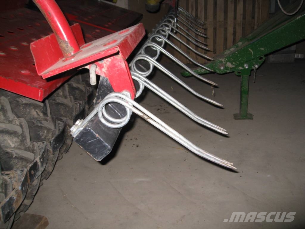 Junkkari Maestro 3000 مثاقيب مدمجة