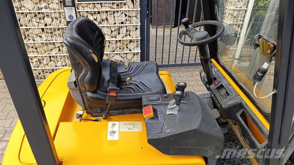 Jungheinrich EFGDH 15 E-Stapler + Ladegerät, 1,5t Tragfähigkeit Sähkötrukit