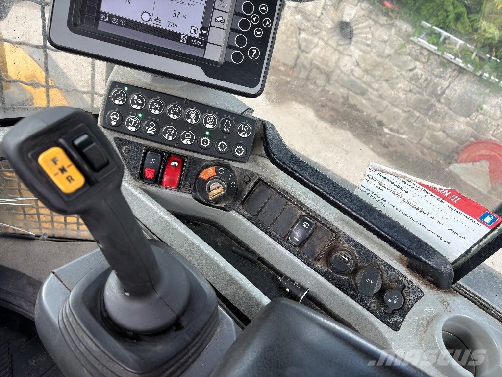 CAT 938 M Gumikerekes homlokrakodók