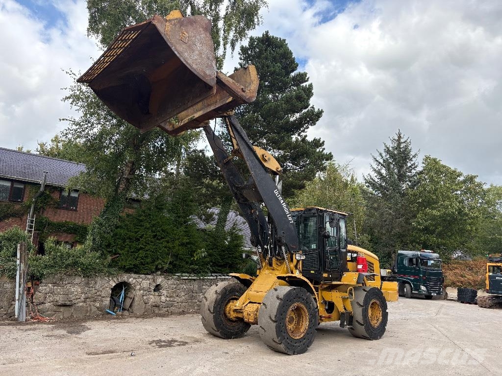 CAT 938 M Gumikerekes homlokrakodók