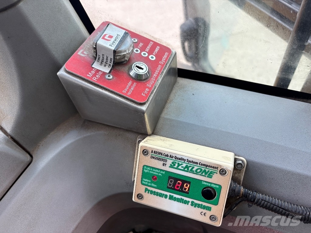 CAT 938 M Gumikerekes homlokrakodók