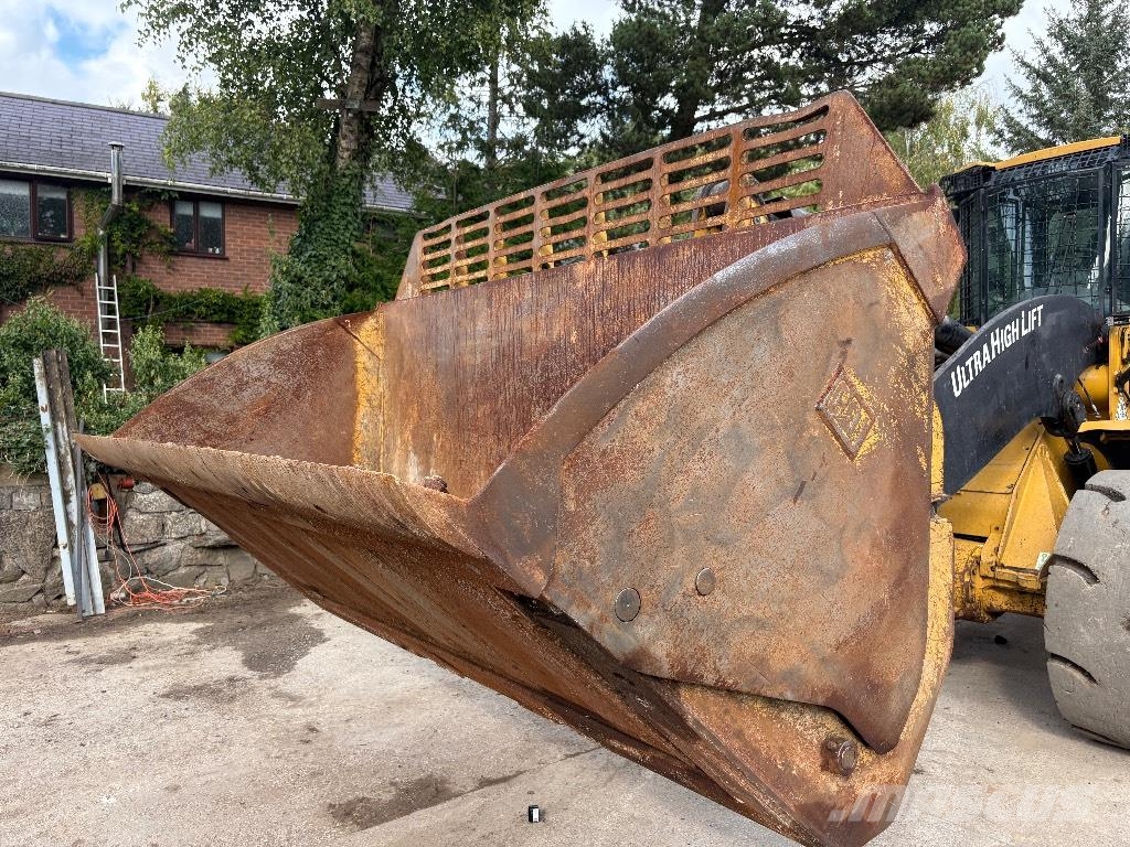 CAT 938 M Gumikerekes homlokrakodók
