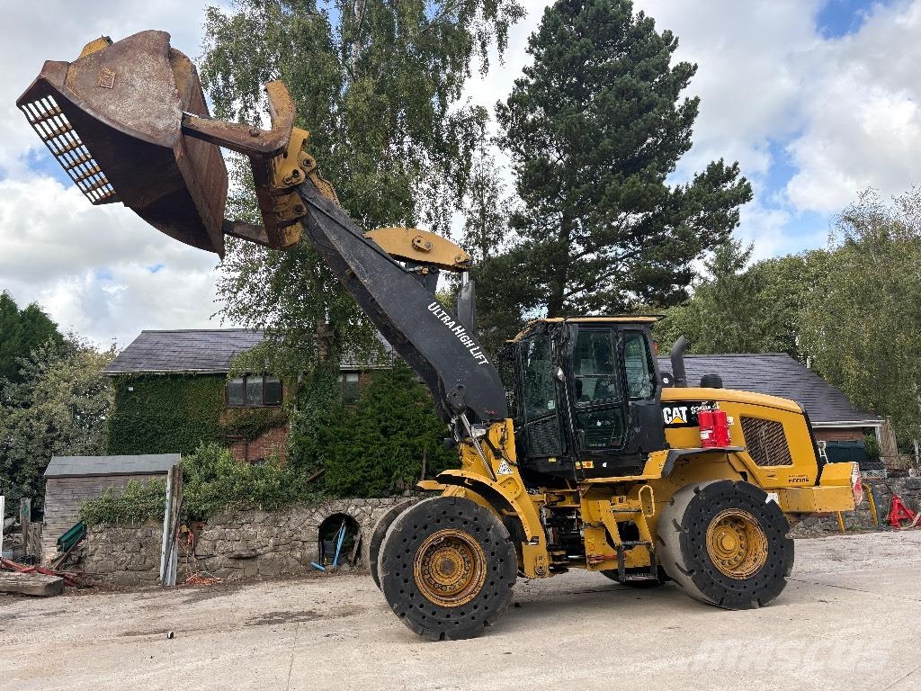 CAT 938 M Gumikerekes homlokrakodók