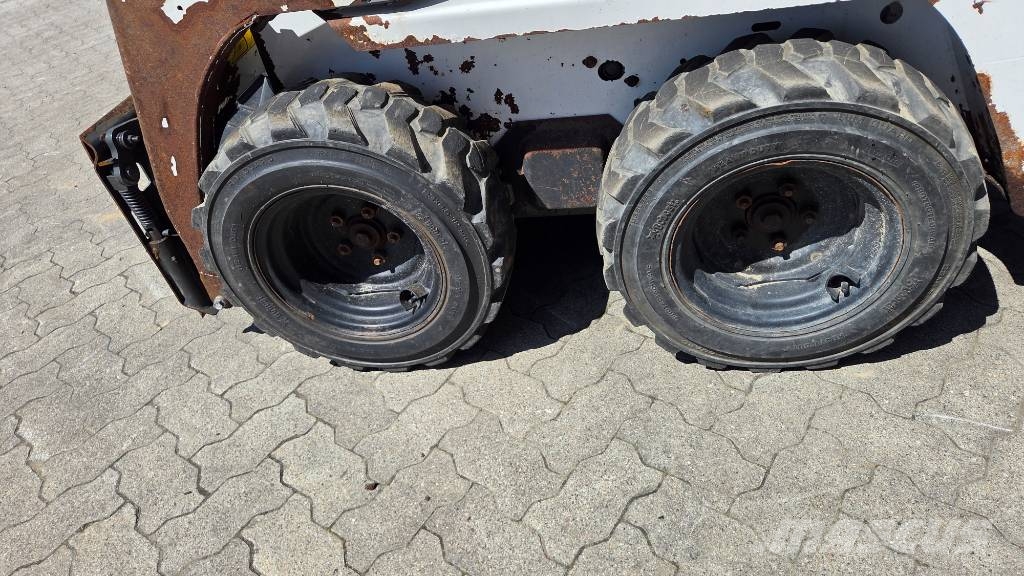 Bobcat S 70 Kompaktrakodók