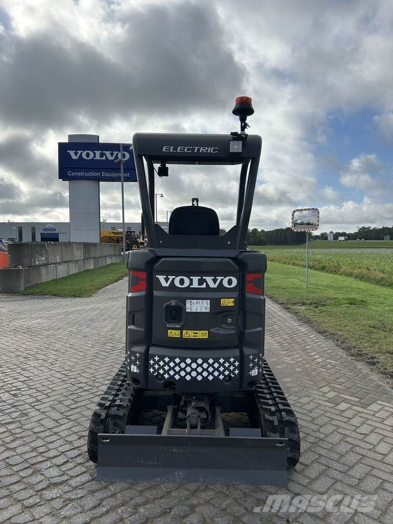 Volvo JECR18E 小型挖掘机
